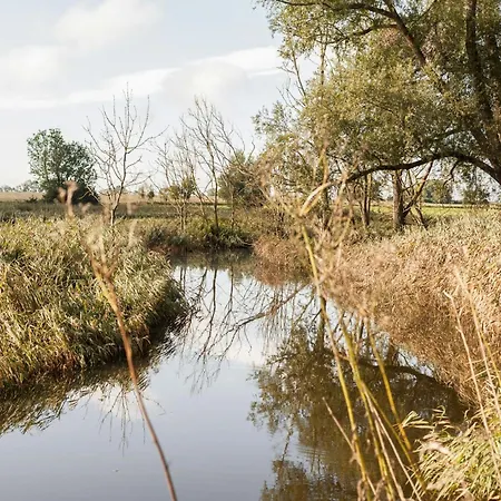 Relaxation In Historic Manor On Ruegen בית נופש *
