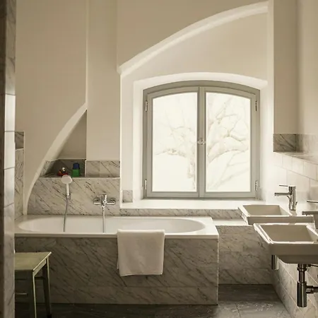 Relaxation In Historic Manor On Ruegen