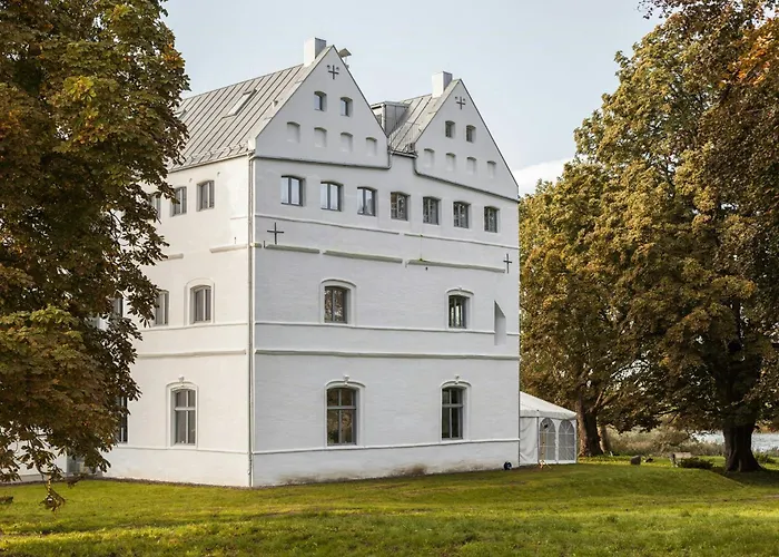 Relaxation In Historic Manor On Ruegen Poseritz