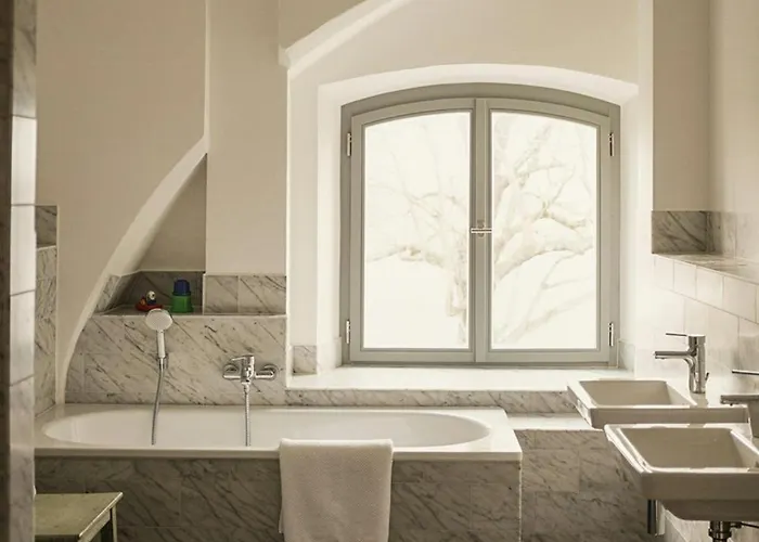 Relaxation In Historic Manor On Ruegen